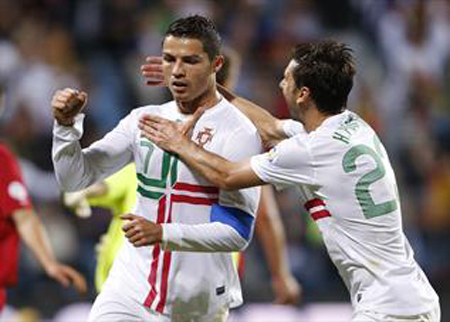 البرتغال تفوز ورونالدو يحتفل (فيديو)