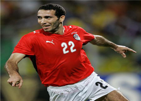 أبو تريكة يعتزل كرة القدم رسميا أبو تريكة يعتزل كرة القدم رسميا