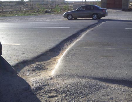 مطبات غير حضارية على الطريق الملوكي