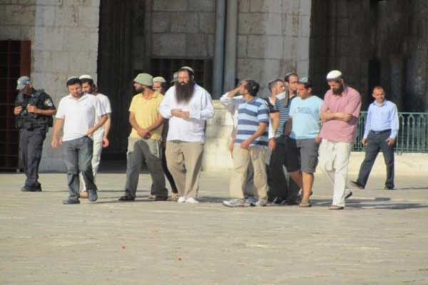 مستوطنون يهود يقتحمون «الأقصى» استعدادا لإقامة احتفال