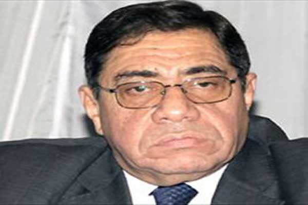 النائب العام المصري يأمر بالطعن على حُكم ببراءة قادة أمنيين اتهموا بقتل متظاهري الثورة