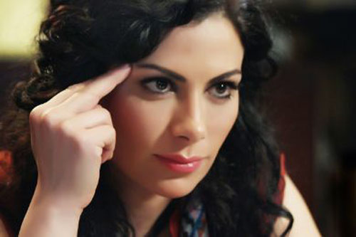 النجمة صبا مبارك سفيرة ساعة باريسية