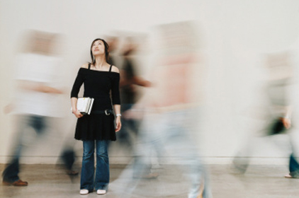 سائحة “مفقودة” تشارك في عمليات البحث عن نفسها