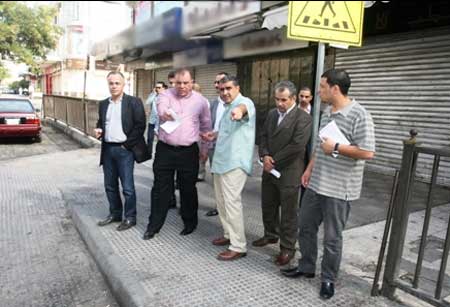  تنفيذ حملة بيئية موسعة لشوارع العاصمة عقب إزالة البسطات منها 