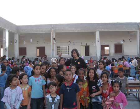 اعتصام لاهالي سيل الحسا لافتقار مدرستي الذكور والاناث فيها للغرف الصفية 