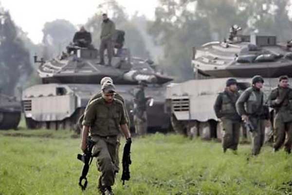 توغل آليات عسكرية إسرائيلية جنوبي قطاع غزة. 