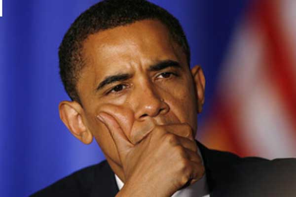 أوباما يأمر بتنكيس الأعلام الأمريكية حتى مساء الأحد