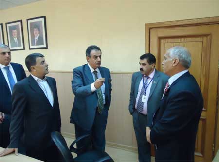 مناقشة موضوع اضراب دائرة الاراضي والمساحة