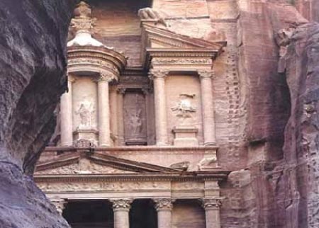 مشروع لتطوير واعادة تأهيل منطقة وسط البلد في وادي موسى