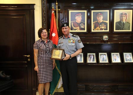 مدير قوات الدرك يستقبل سفيرة الاتحاد الاوروبي 