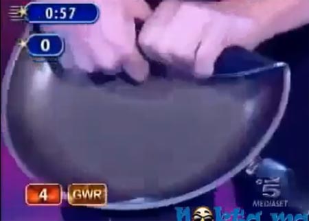 المراة الحديدية 