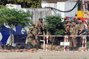   مقتل 54 مسلحا وتسعة جنود في شمال غرب باكستان  