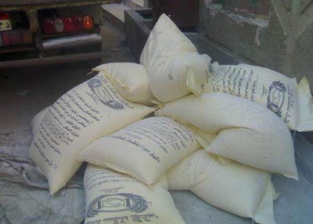 اتلاف طنين من المواد الغذائية الفاسدة في الرصيفة  