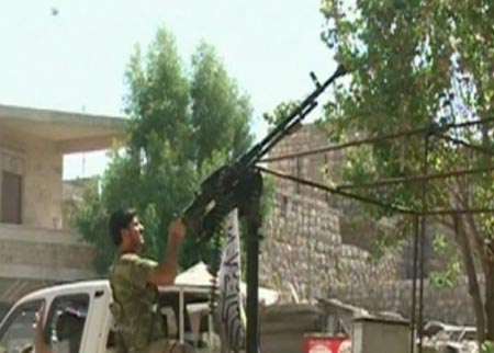 عشرات القتلى بسوريا وقصف على دمشق 