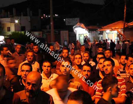 مسيرة ليلية في " ساكب " بجرش نصرة للرسول عليه السلام ( صور و فيديو ) مسيرة ليلية في " ساكب " بجرش نصرة للرسول عليه السلام ( صور و فيديو )