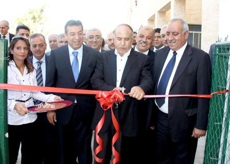 الصحة تسعى لاستخدام الغاز المسال في مستشفياتها بديلا عن السولار 