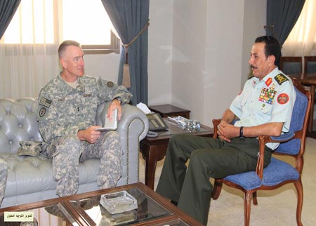 رئيس هيئة الاركان المشتركة يستقبل مسؤولا عسكريا أميركيا 