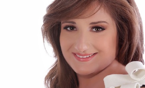 تعليق من معجبة يصدم الاردنية مكادي نحاس ! تعليق من معجبة يصدم الاردنية مكادي نحاس !