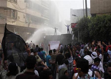 وكالات استخبارات حذرت سفارة أمريكا بالقاهرة من احتمال العنف