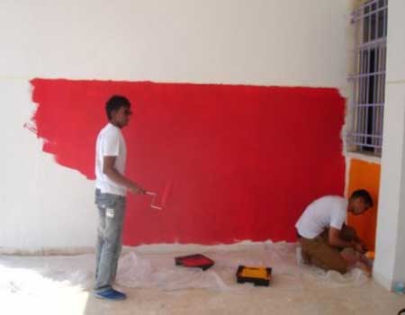 طلاب جامعة كوفنتري يساعدون في اعادة احياء مدارس في اربد  