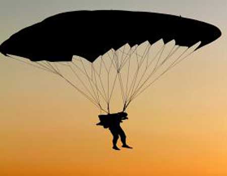 فريق مظلي اردني يشارك ببطولة الامير نايف بن عبدالعزيز 