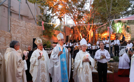 مطران لورد يترأس قداسًا حاشدًا في ناعور في ختام زيارته إلى الاردن