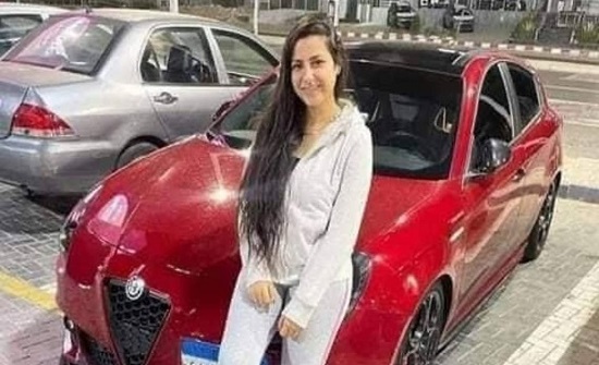 صور : مأساة جديدة في مصر.. انتحار شابة من الطابق الثامن