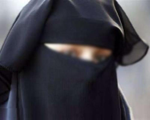 يمنية تقطع عضو خطيبها الذكري بعد أن شكّت فيه