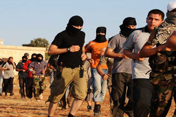  الجيش الحر ينشئ مراكز تجنيد سرية في المحافظات التي يسيطر عليها النظام