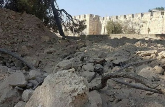 القدس: الاحتلال يعيث خراباً بمقبرة للشهداء تضمّ 125 من شهداء الجيش العربي القدس: الاحتلال يعيث خراباً بمقبرة للشهداء تضمّ 125 من شهداء الجيش العربي
