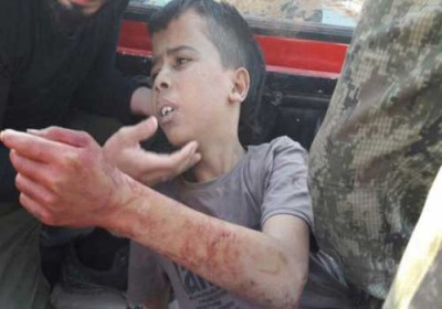 حركة نور الدين زنكي تذبح طفلا فلسطينا بزعم انه يقاتل في صفوف النظام حركة نور الدين زنكي تذبح طفلا فلسطينا بزعم انه يقاتل في صفوف النظام
