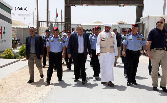 وزير الداخلية يزور مخيمي مريجيب الفهود والازرق للاجئين السوريين