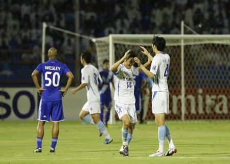 خسارة قاسية للهلال السعودي بدوري ابطال آسيا ( فيديو )