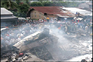  مقتل 97 شخصا في تحطم طائرة عسكرية في اندونيسيا  