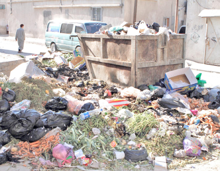 تراكم النفايات  تشوه مناطق الحصن والصريح  