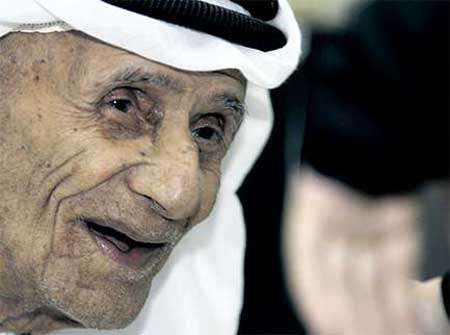 توزيع مساعدات نقدية على كبار السن في اربد