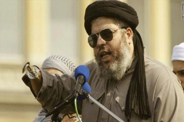 أبو حمزة ينفي الاتهامات الموجهة إليه 