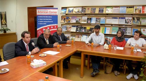 رئيس الجامعة الهاشمية والسفير الأمريكي يبحثان آفاق التعاون المشترك في المجالات العلمية والأكاديمية ( صور ) رئيس الجامعة الهاشمية والسفير الأمريكي يبحثان آفاق التعاون المشترك في المجالات العلمية والأكاديمية ( صور )