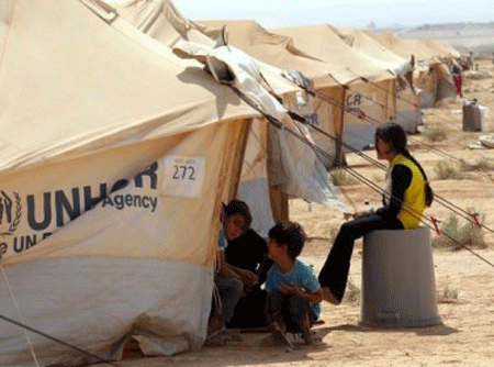 مساعدات قبرصية للاجئين السوريين في الزعتري  