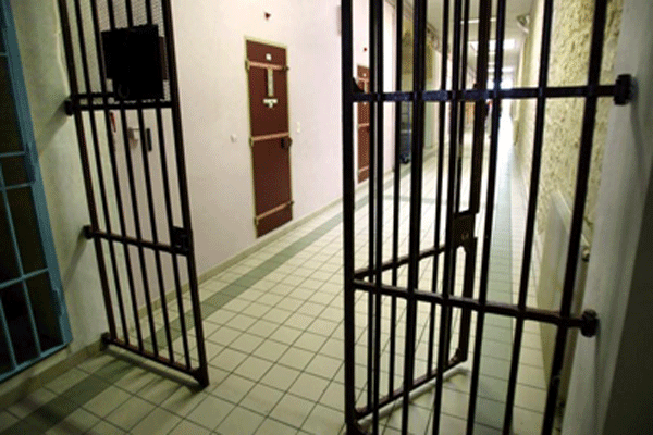 فرار ثلاثة من تنظيم   فتح الاسلام  الاصولي من سجن لبناني