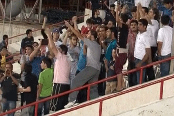 سوريون يهاجمون "منتخب الأسد" الكروي بالكويت