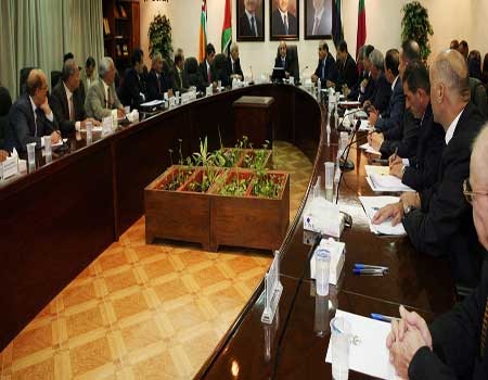 وزير الداخلية يؤكد البعد الانساني بتعامل الاجهزة الامنية مع المواطنين