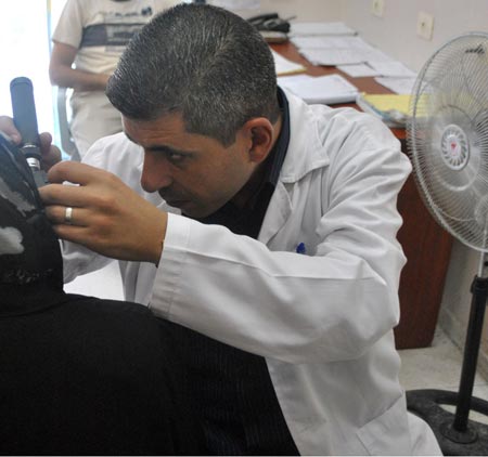 طواقم المستشفى الميداني الاردني غزة 21 تبدأ باستقبال المراجعين