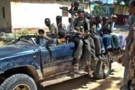 المتمردون يندفعون إلى مقديشو وسط مخاوف من استمرار إراقة الدماء