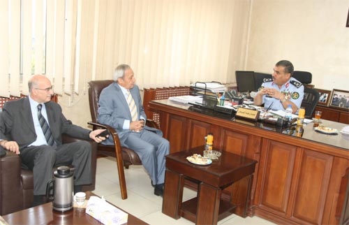 مساعد مدير الأمن العام يلتقي وفد المديرية العامة للأمن الوطني الجزائري 