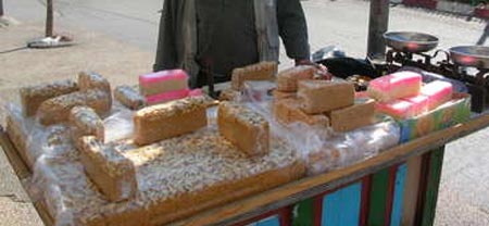 بلدية الشونة الوسطى تنفذ حملة لازالة المخالفات العشوائية 