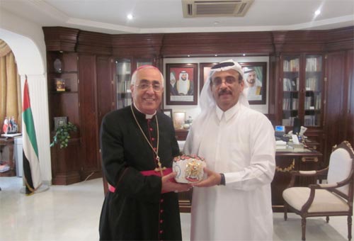 سفير الامارات في الأردن يستقبل بطريرك اللاتين مارون لحام سفير الامارات في الأردن يستقبل بطريرك اللاتين مارون لحام