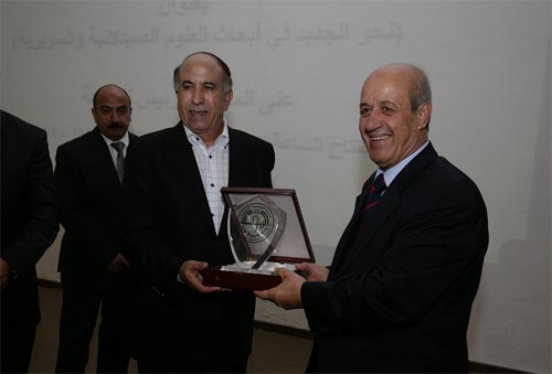 وزير الصحة يفتتح مؤتمراً صيدلانياً في جامعة الزيتونة 