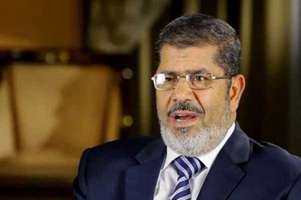 مرسي: أرفض ما نشر عن طنطاوي وعنان.. وأنا على اتصال دائم بهما مرسي: أرفض ما نشر عن طنطاوي وعنان.. وأنا على اتصال دائم بهما