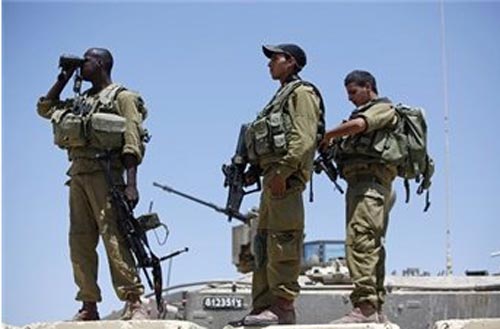 مجهولون يقتحمون قاعدة عسكرية شمال اسرائيل ويسرقون 4 قطع اسلحة بالقوة مجهولون يقتحمون قاعدة عسكرية شمال اسرائيل ويسرقون 4 قطع اسلحة بالقوة